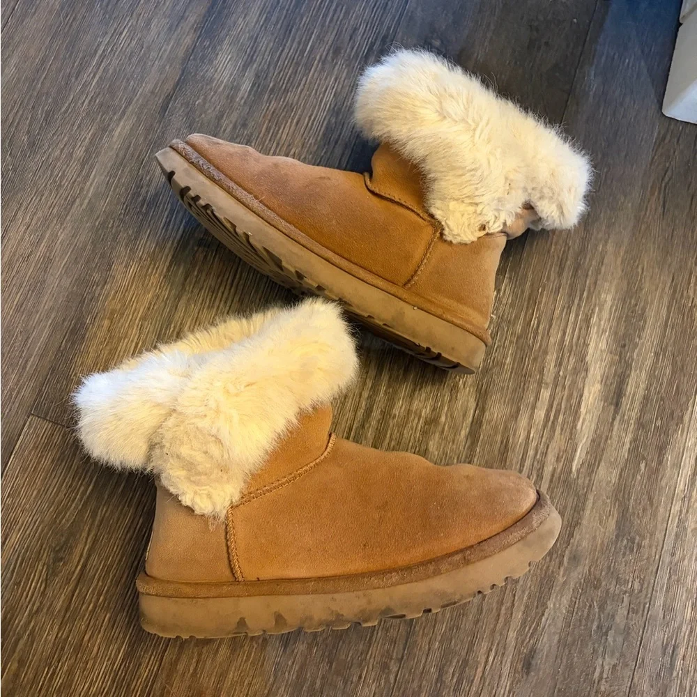 UGG Milla Suede Mini Boots Size 7 - Picture 5 of 6